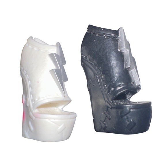 monster high Other - Monster High Frankie Stein Fashion Pack Lightning Bolt Shoes Black White Wedge